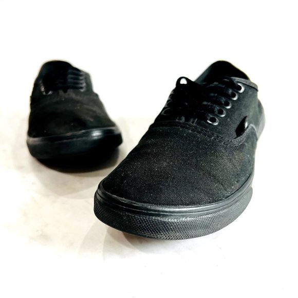 Vans Off the Wall Black Casual Canvas Sneakers Women US 7, UK 4.5 - Picture 1 of 8